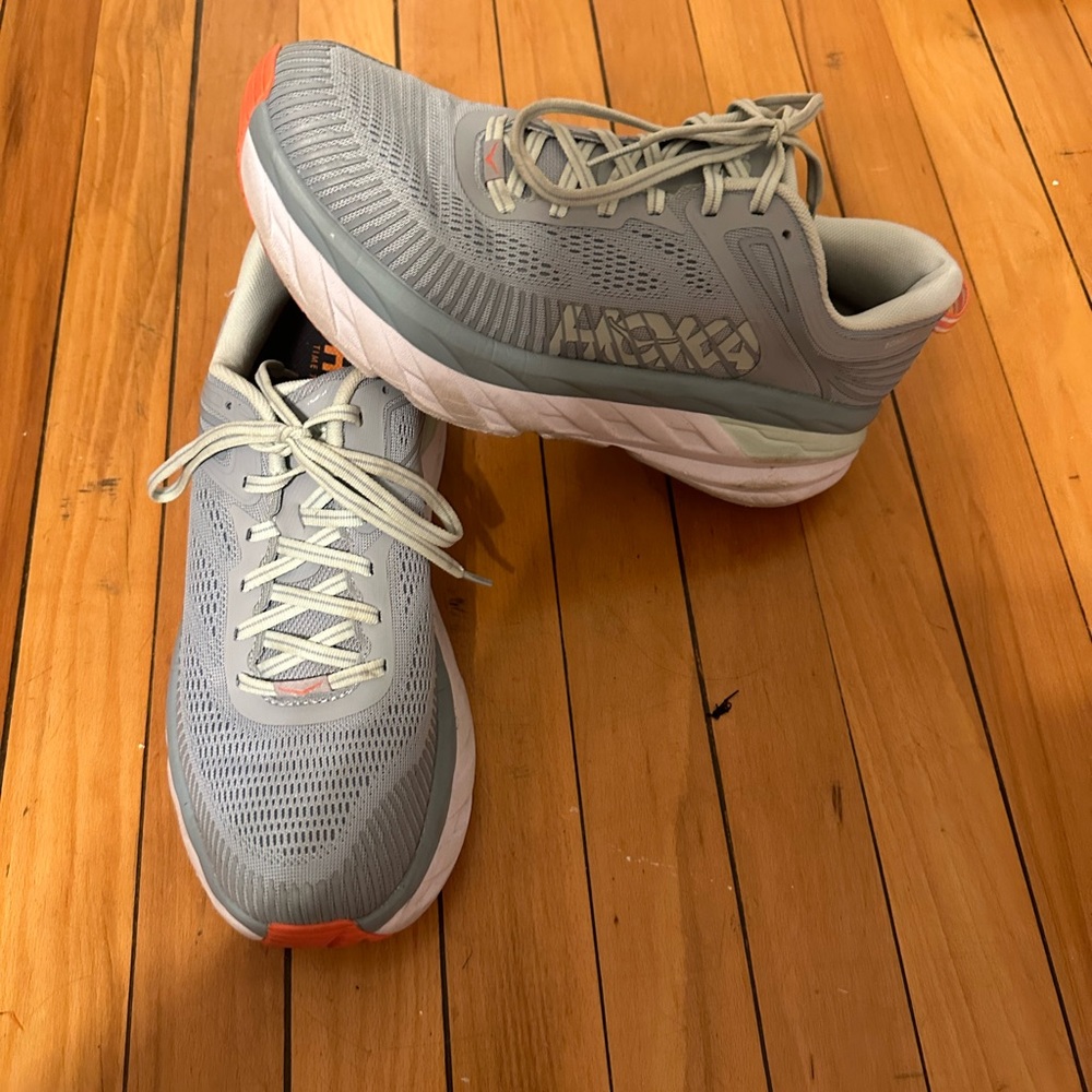 Hoka Bondi